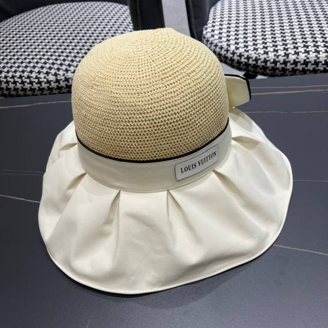 Lv Louis Vuitton New Elegant Slimming Fisherman's Hat Perfectly Balanced, Sophis