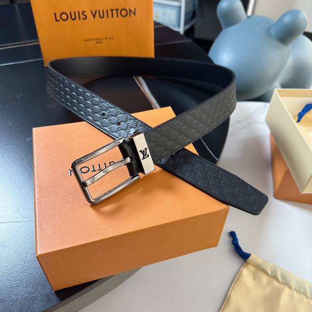 L0Uis Vuitt0N This Season's New Men's Original Belt, 35Mm Wide, Double-Sided Imp