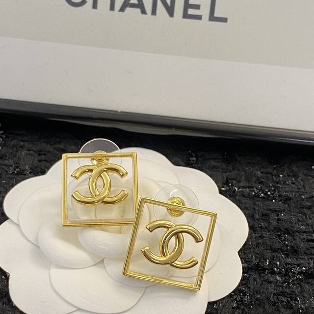 Chanel Ear Studs Hot-Selling New Arrivals, Consistent Zp Chan 23 Acrylic Transpa