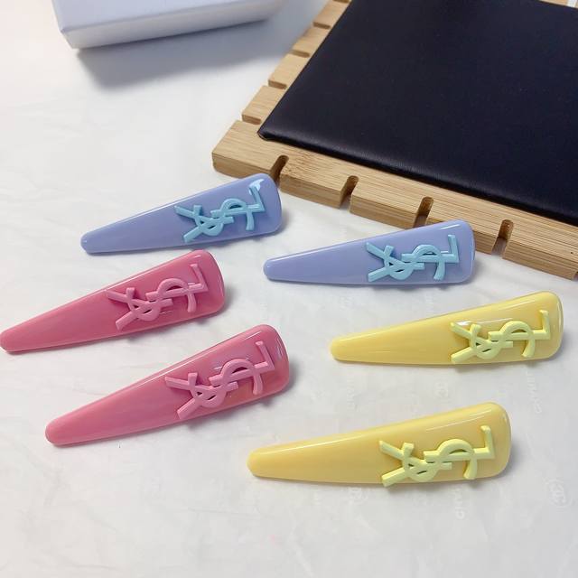 Ysl Saint Laurent Poplar Forest Hair Clip Candy-Colored Logo-Edged Bangs Clip An
