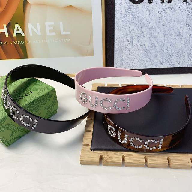 Gucci Gucci Hairband Acrylic Czech Diamond Logo Luxury-Style Hairband Elegant An