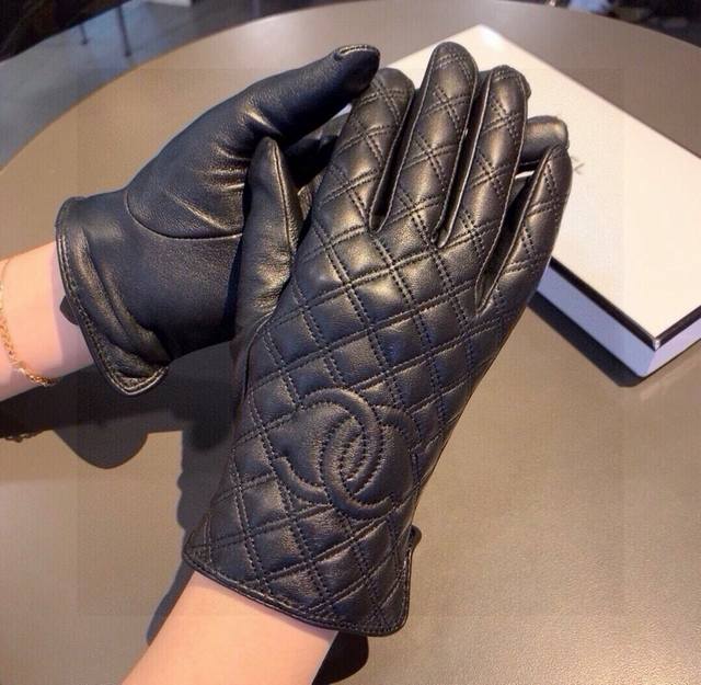 New Exclusive Release: Chanel-Style Touchscreen Gloves For Women. Authentic Qual