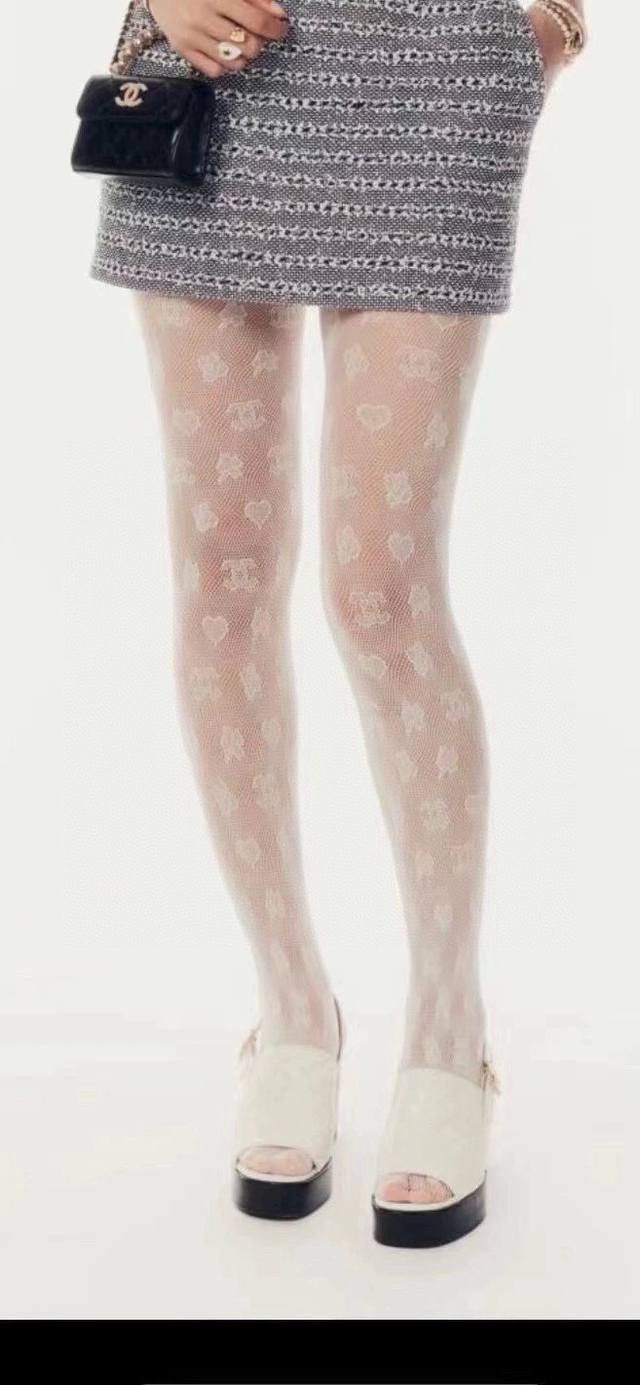 With Packaging, One Box Per Pair. Chanel Official Website Same Style, Jennie's N