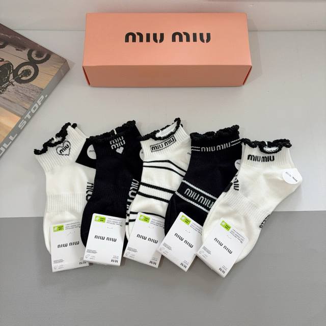 With Packaging, 5 Pairs Per Box Miumiu New-Style Trendy Ankle Socks, Made Of Pur