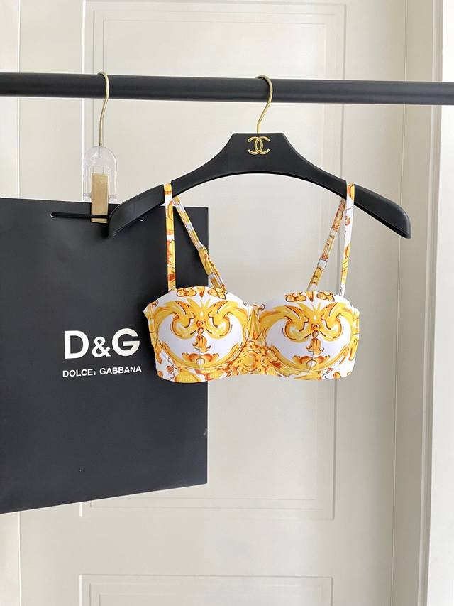 Dg New Split Swimsuit With Built-In Bra Suitable For Various Occasions: Beach, S