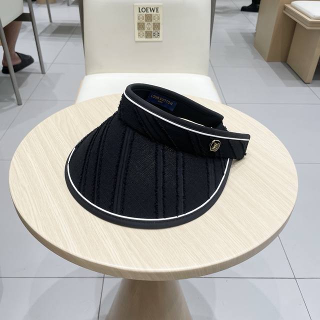 Louis Vuitton 2025 New Summer Men's And Women's Sun Hat With Open Top, High-End