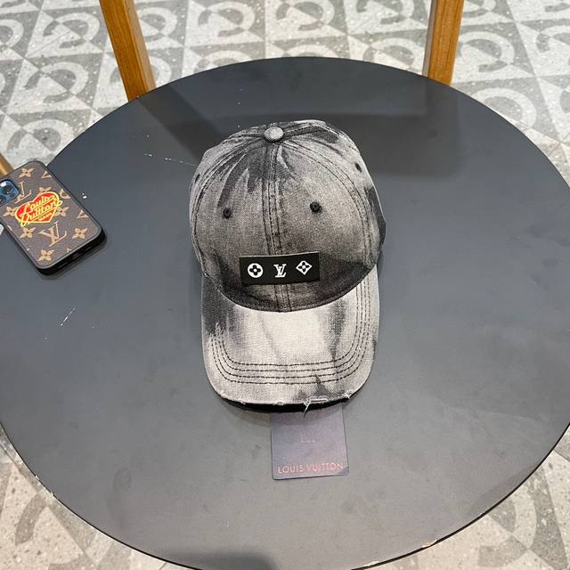 Lv New Arrival Official Store Synchronized Denim Baseball Cap, Shipped Directly
