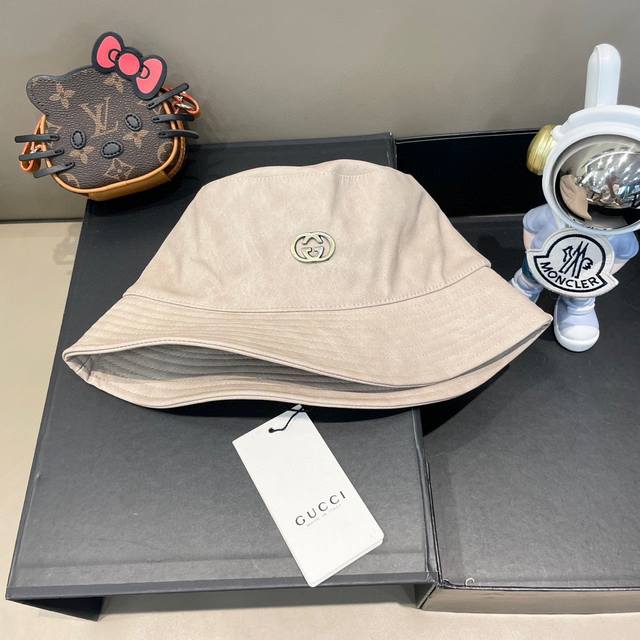Gucci New Washed Leather Fisherman's Hat ~ Vintage-Inspired Color, Very Sophisti