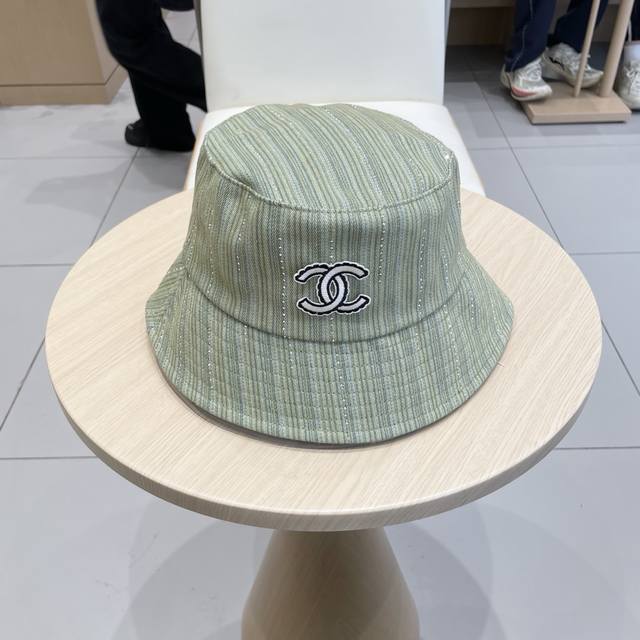Chanel Chanel New Simple Fisherman's Hat, New Arrival, High-End Design, Versatil