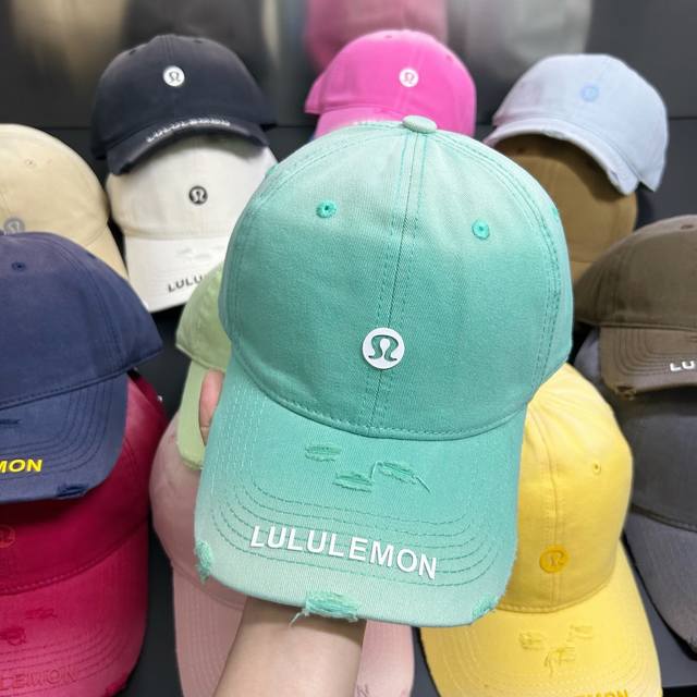 High Volume Lululemon~Baseball Cap New Gradient Color Scheme~ Stylish And Sophis