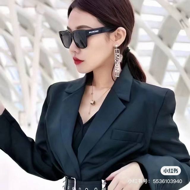 Balenciaga Ultra-Stylish Balenciaga Sunglasses Gender-Neutral,Purely Sexy And Ed