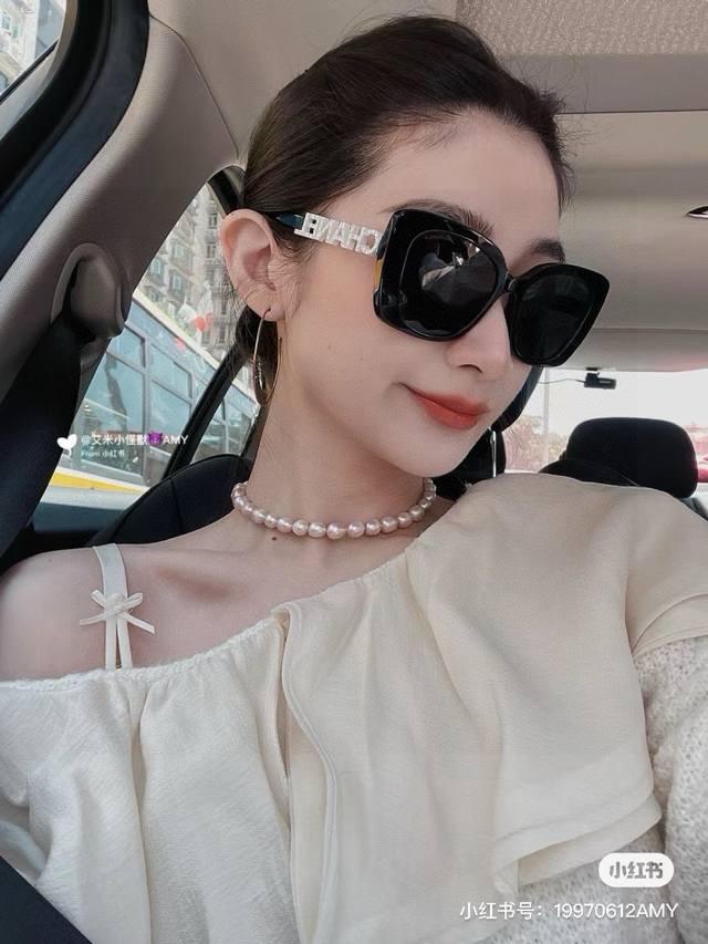 Chanel Chanel Sunglasses Are Legendary, Truly Stunning. Wearing Them Instantly E