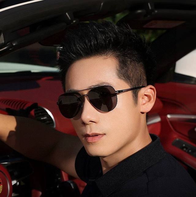 Gucci 2025 New Arrival Unisex Couple's Sunglasses, Multi-Angled Sunglasses With