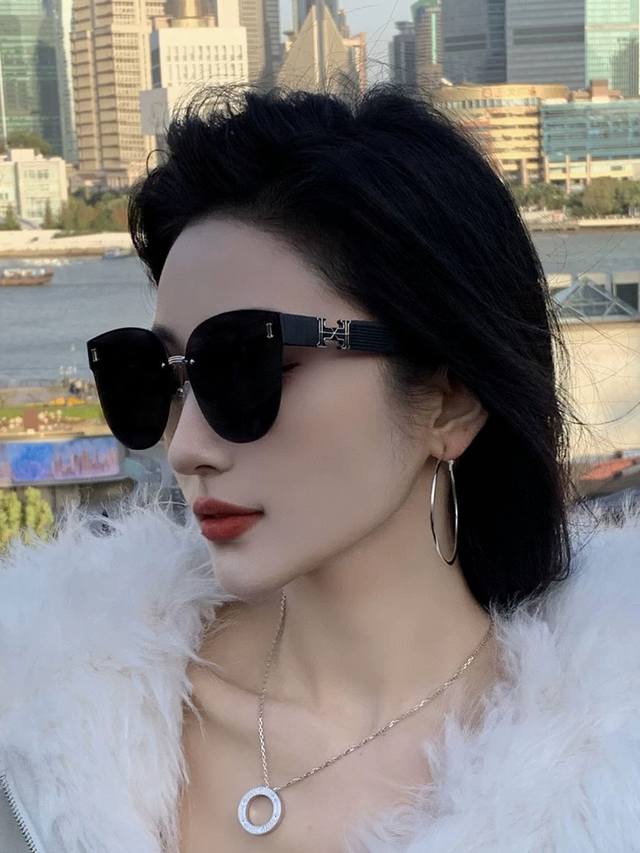 Herm S Classic Square Frame Design, Flattering For All Face Shapes, Pairs Perfec