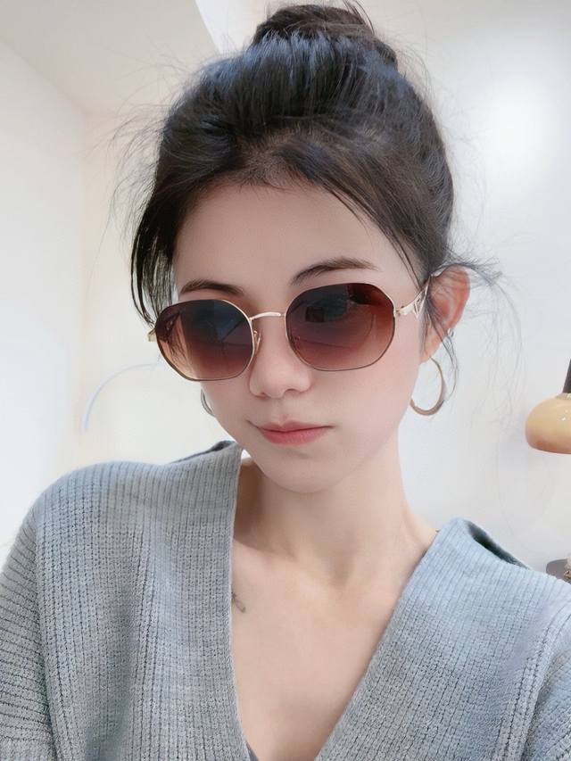 Prada Prada 2025 New Arrival Sunglasses Crafted By World-Class Masters..Latest H