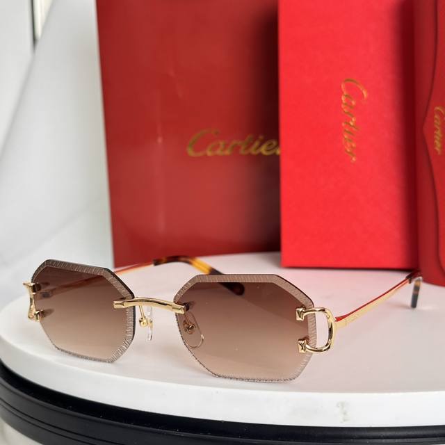 Cartie*Model: Ct0092Osize: 55Mm 18-135