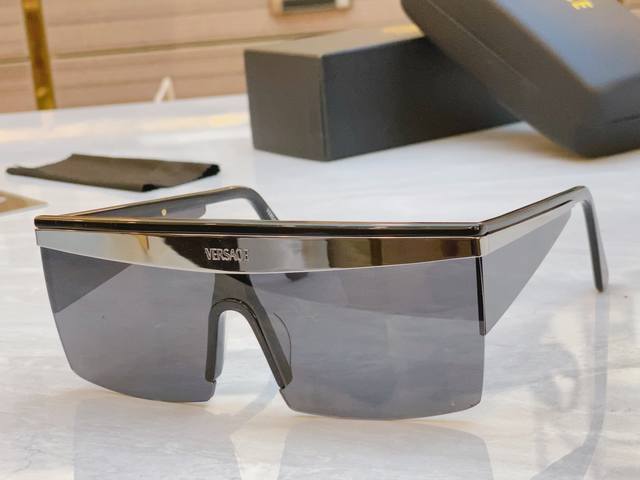 Versace New Sunglasses, Model: Ve2254, Size: 44Mm 144-155