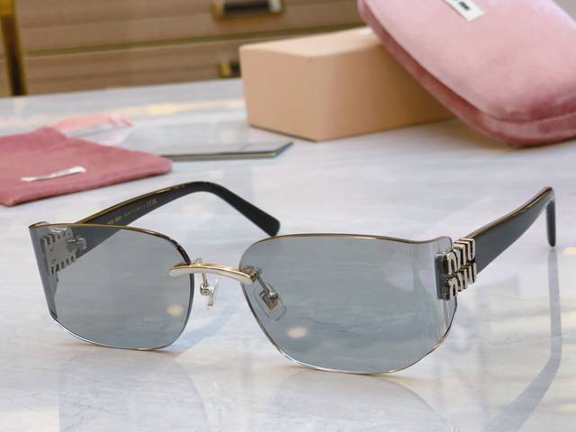 Miumi* Miu*Miu New Sunglasses, Model: Mu 112Av, Size: 63-17-130