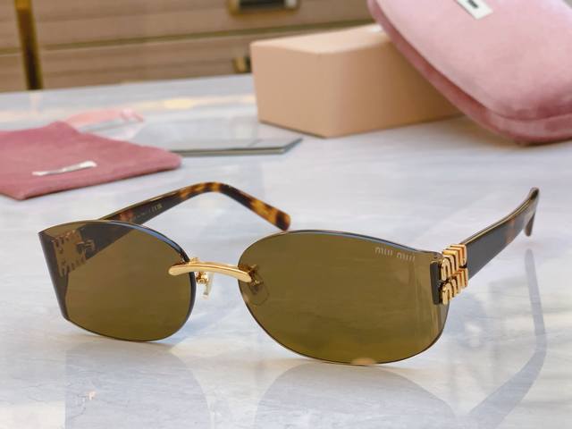 Miumi* Miu*Miu New Sunglasses, Model: Mu 110Av, Size: 63-17-130