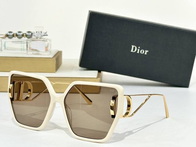 Dior Mod: Dsgta45Ucr Size: 64Mm 16 140