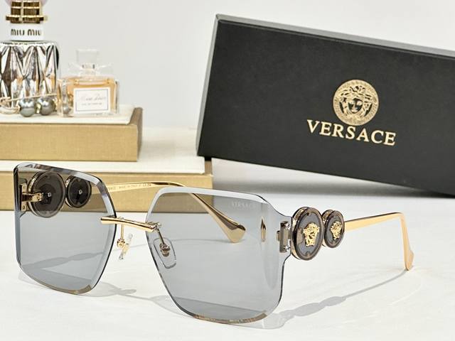 Versace Mod: Ve6781 Size: 65X17 145