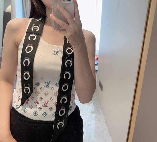 Latest In-Store Design! Chanel Hairband With Flowing Ribbon!Can Be Used As A Sma