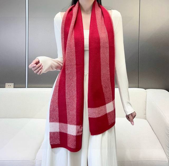 Burberry Original Design Heavyweight New Arrival Knitted Scarf, Unisex Design. T