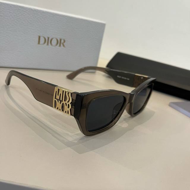 Dior Women's Sunglasses, Three-Dimensional Design, High-Definition Lenses, Innov
