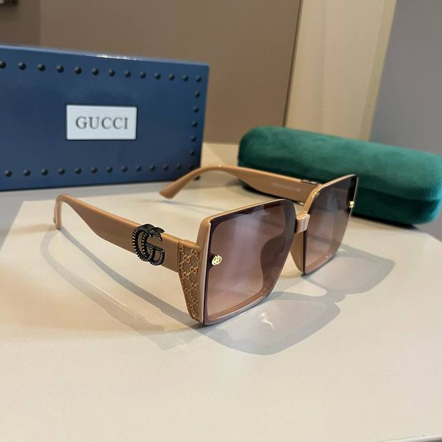 Gucci Sunglasses: Stylish And Flattering, These Sunglasses Make Your Face Look S