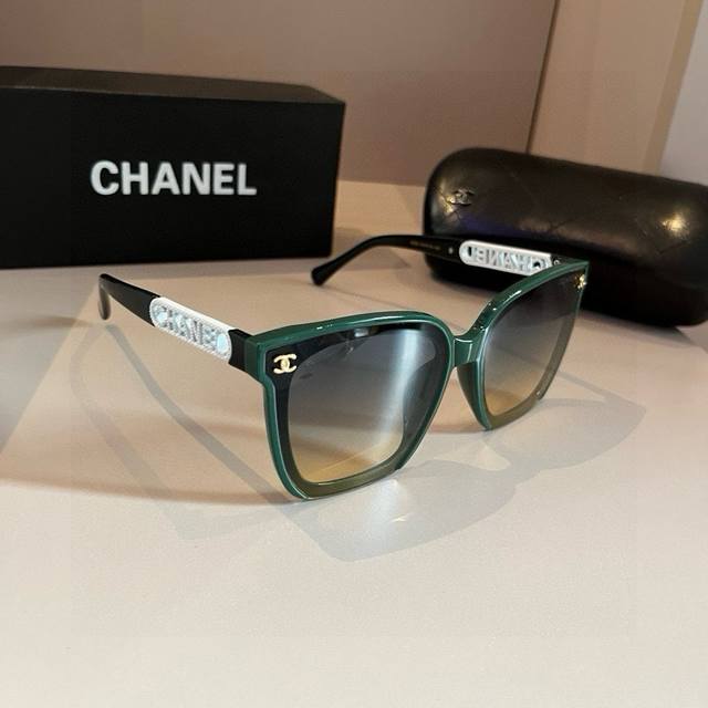 Chanel Chanel Lady Sunglasses, Same Style As Influencers' Sunglasses