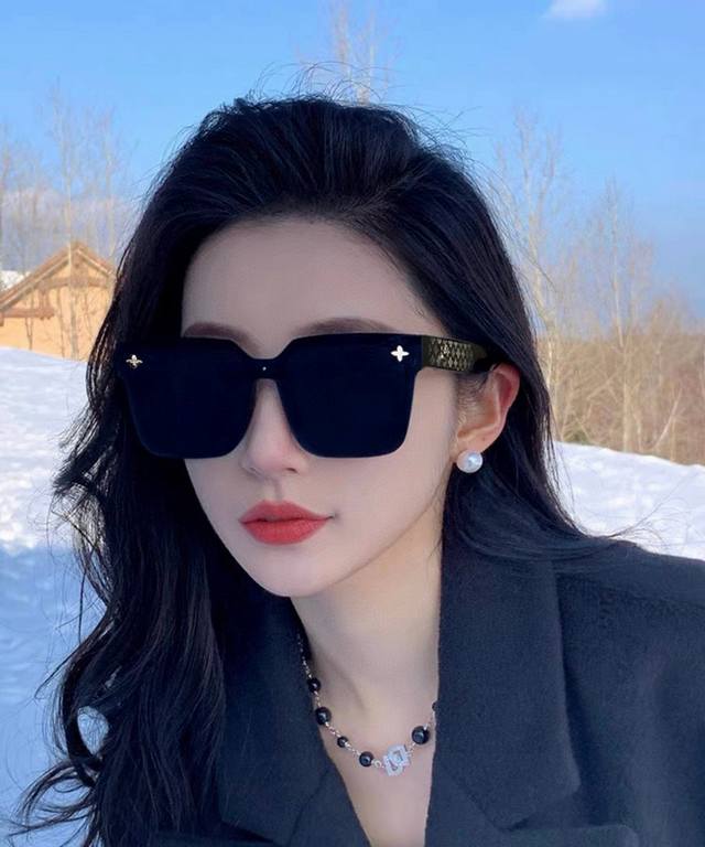 Lv 2025 Spring New Arrival Trendy Bestseller Fashionable Square Frame Sunglasses