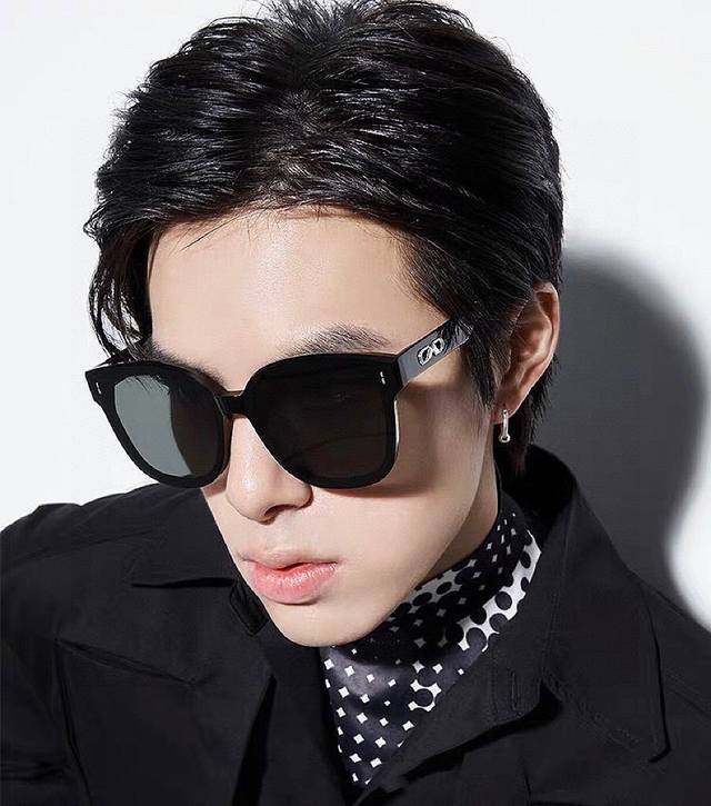 Gucci New-Arrival One-Piece Driving Sunglasses, A Must-Have For Travel, Featurin