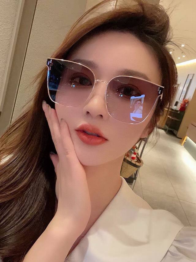 Gucci 2025 Spring New Arrival Trendy Best-Seller Fashionable Sunglasses High-Qua