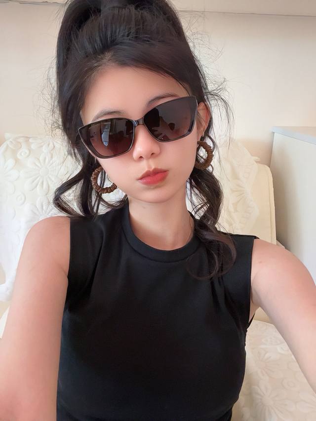Lv 2025 New Women's Square Frame Sunglasses, Driving Sunglasses, New Sunglasses,