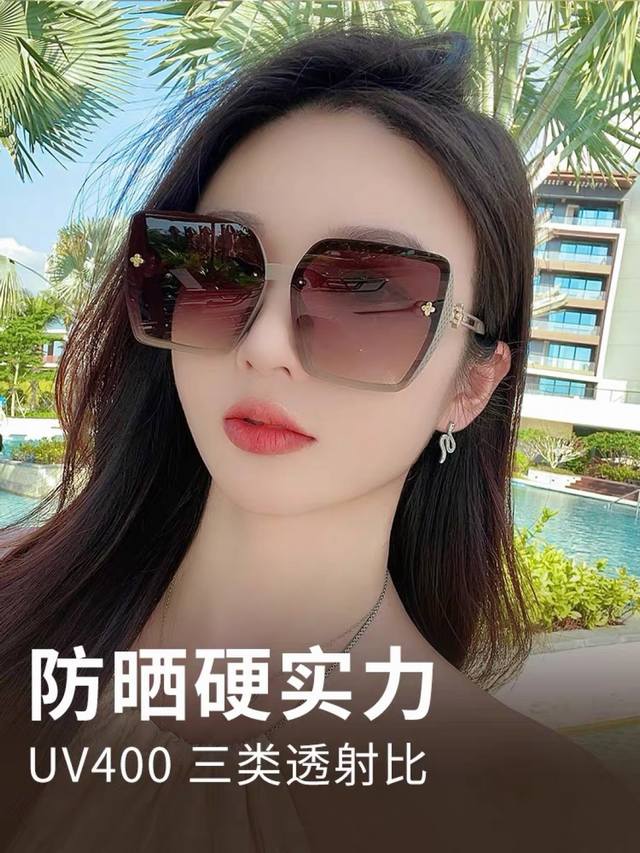 Louis Vuitto*Unique Square Influencer Fashion Sunglasses, European And American