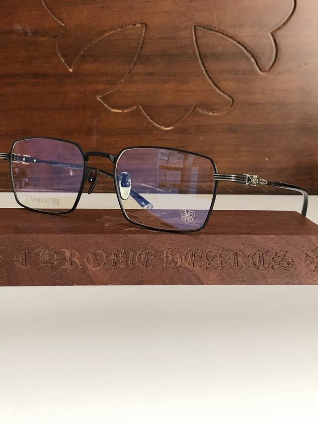 Premium Men's Titanium Frame Chrome Heart Simple Square Frame Large-Sized Titani
