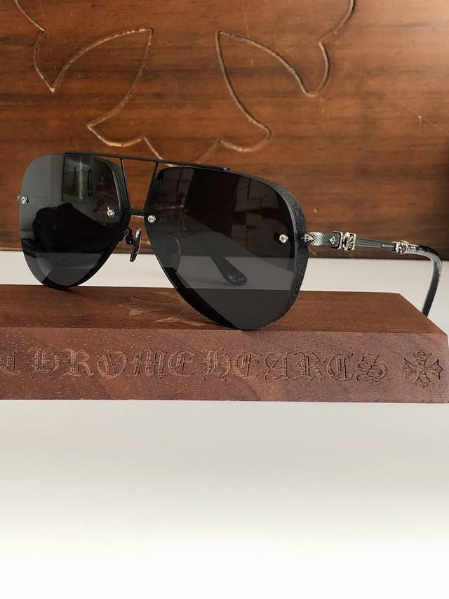 Chrome Heart Sunglasses Combining The Concept Of Sunglasses With Goggles, Contin