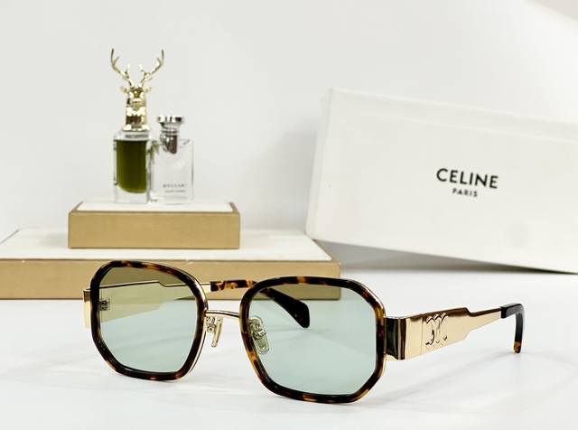 Celine Mod: Cl40332F Size: Cl40332F