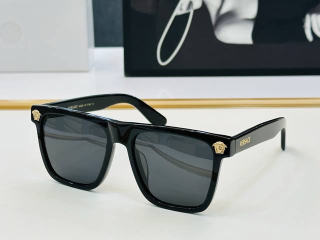 Versace Model: Ve4526 Size: 55Mm 18-140 Fashionable C