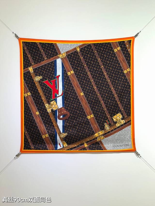 Slv2502 18-Meter Double-Sided 90X90Cm Twill Silk Lv Luggage