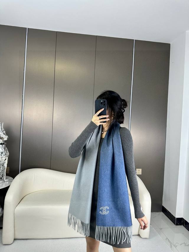 Chanel Gradient Color Paris Fashion Week Business Men's And Women's Universal Do