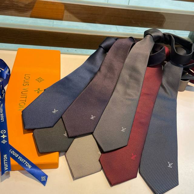 Men's Tie Series L-Weave Checkered Tie, A Rare Choice That Showcases Exquisite C