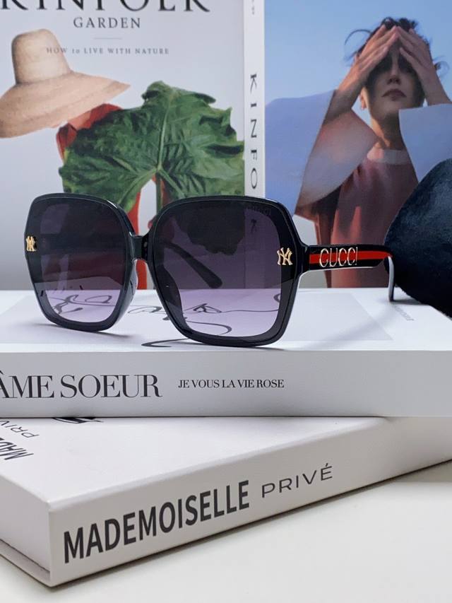 Gucci 2025 New Arrival Cool-Style Sunglasses For Women With Uv Protection, Polar