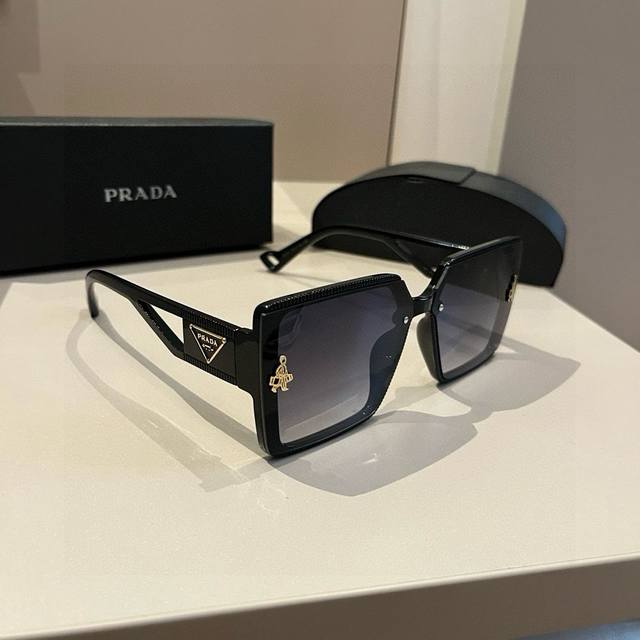 Prada High-End Women's Sunglasses, Sun-Blocking And Face-Shaping Glasses