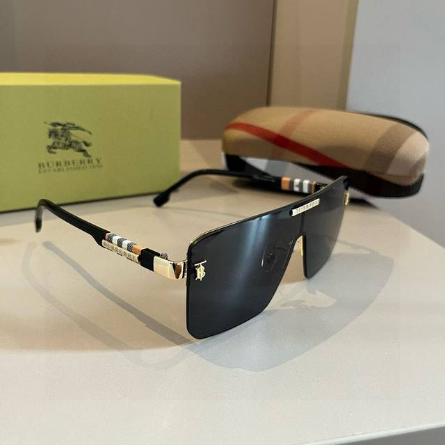 Burberry New Arrival One-Piece Driving Sunglasses, Essential For Travel, Same St