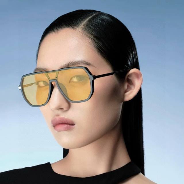 Gucci 2025 New Arrival Unisex Couple's Sunglasses, Multi-Angled Sunglasses With