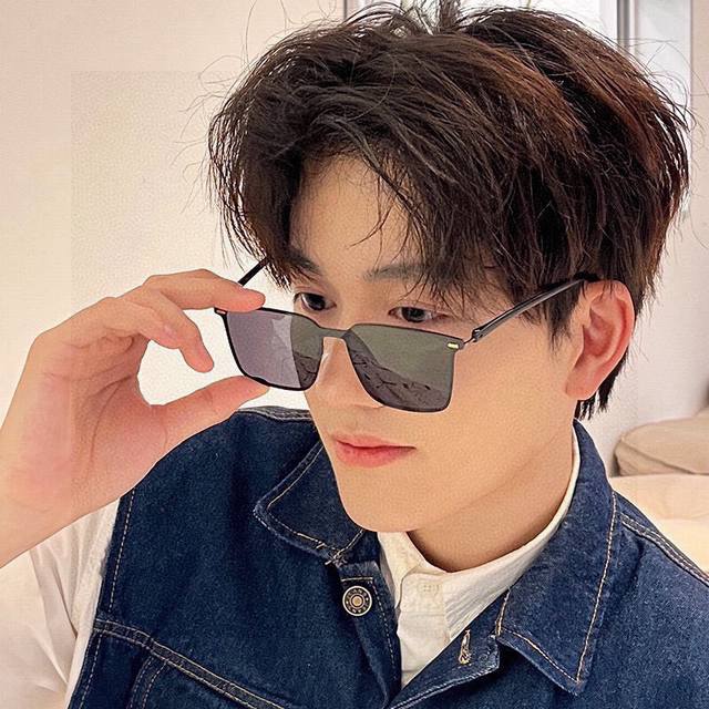 Gucci New Arrival One-Piece Driving Sunglasses, A Must-Have For Travel, Featurin