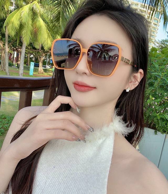 Fendi 2025 Spring New Arrival Trendy Best-Seller Fashion Square Polarized Sungla