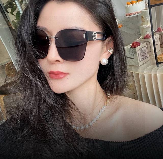 Gucci 2025 Spring New Arrival Trendy Bestseller Fashionable Square Frame Sunglas