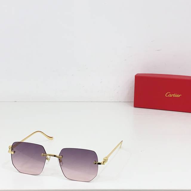 Cartie* Model: Ct0549S Size: 60 15-140